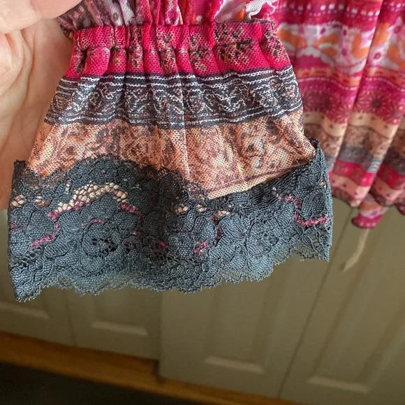 Free People NWT Natalie Boho Print Lace Long Sleeve Vneck Slip/Tunic Top XS - Picture 11 of 15